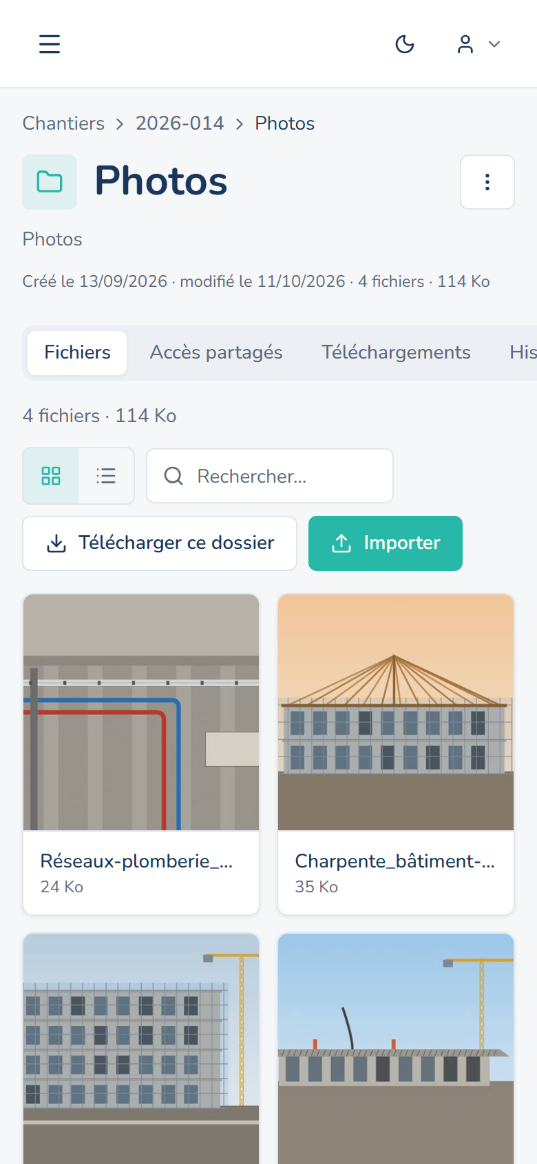 Docklio sur téléphone : le dossier Photos d'un chantier affiché en grille de vignettes.